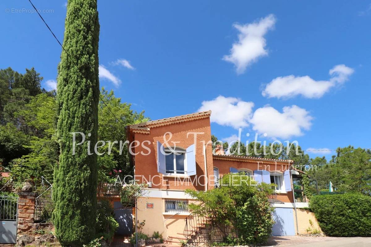 Maison à ROUSSILLON