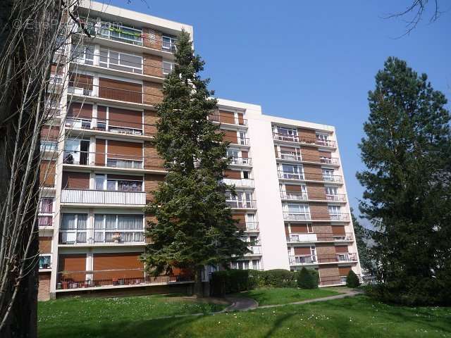 Appartement à BOUSSY-SAINT-ANTOINE