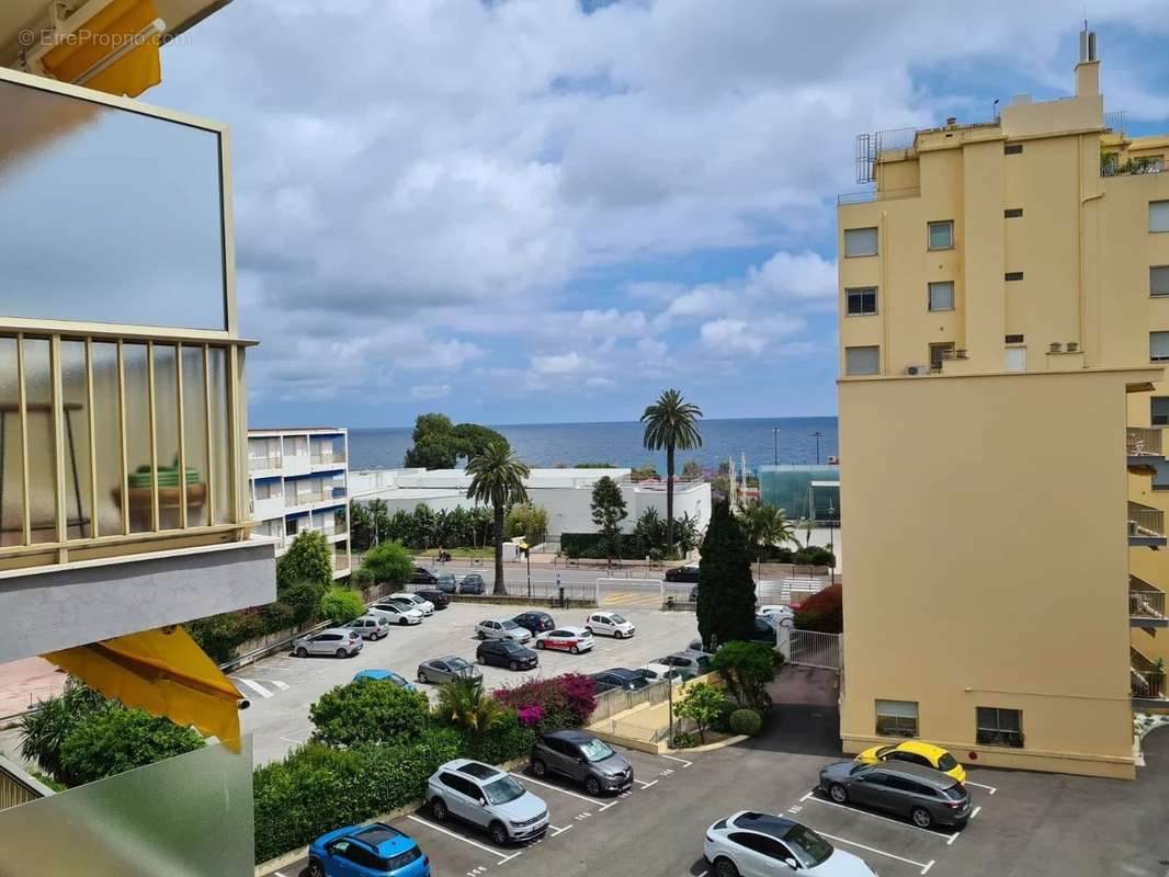 Appartement à ROQUEBRUNE-CAP-MARTIN