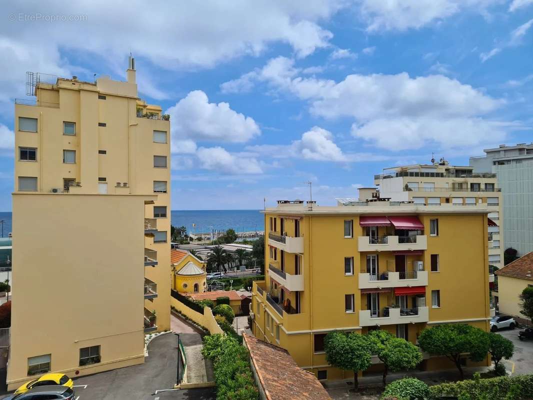 Appartement à ROQUEBRUNE-CAP-MARTIN