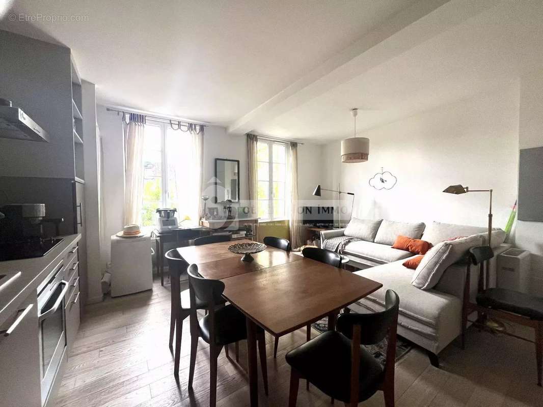 Appartement à FONTVIEILLE