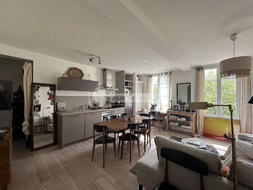 Appartement à FONTVIEILLE