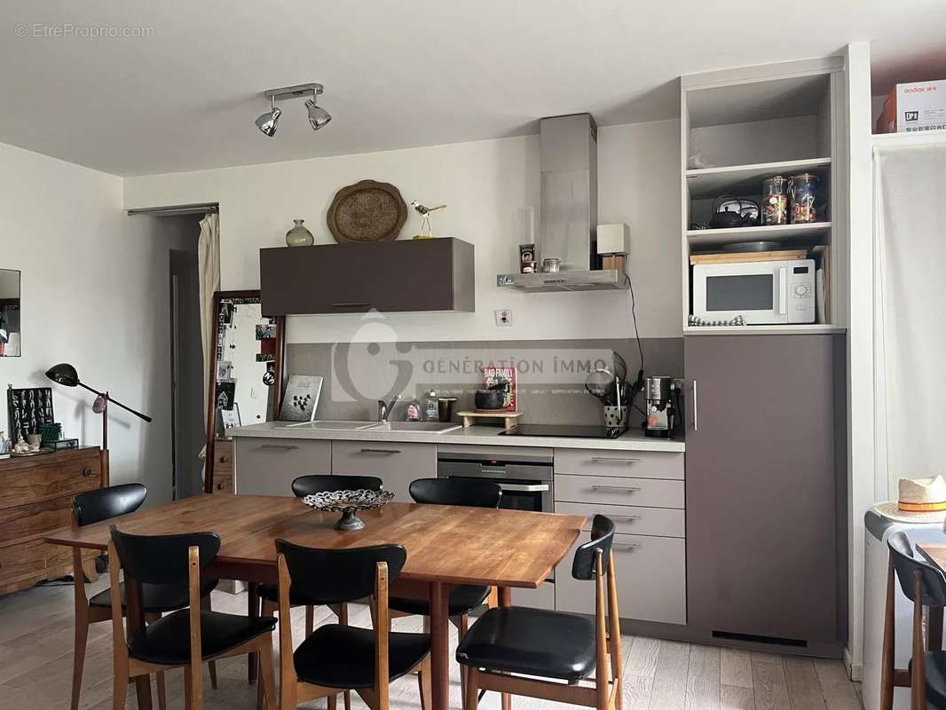 Appartement à FONTVIEILLE