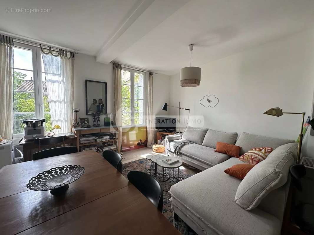 Appartement à FONTVIEILLE