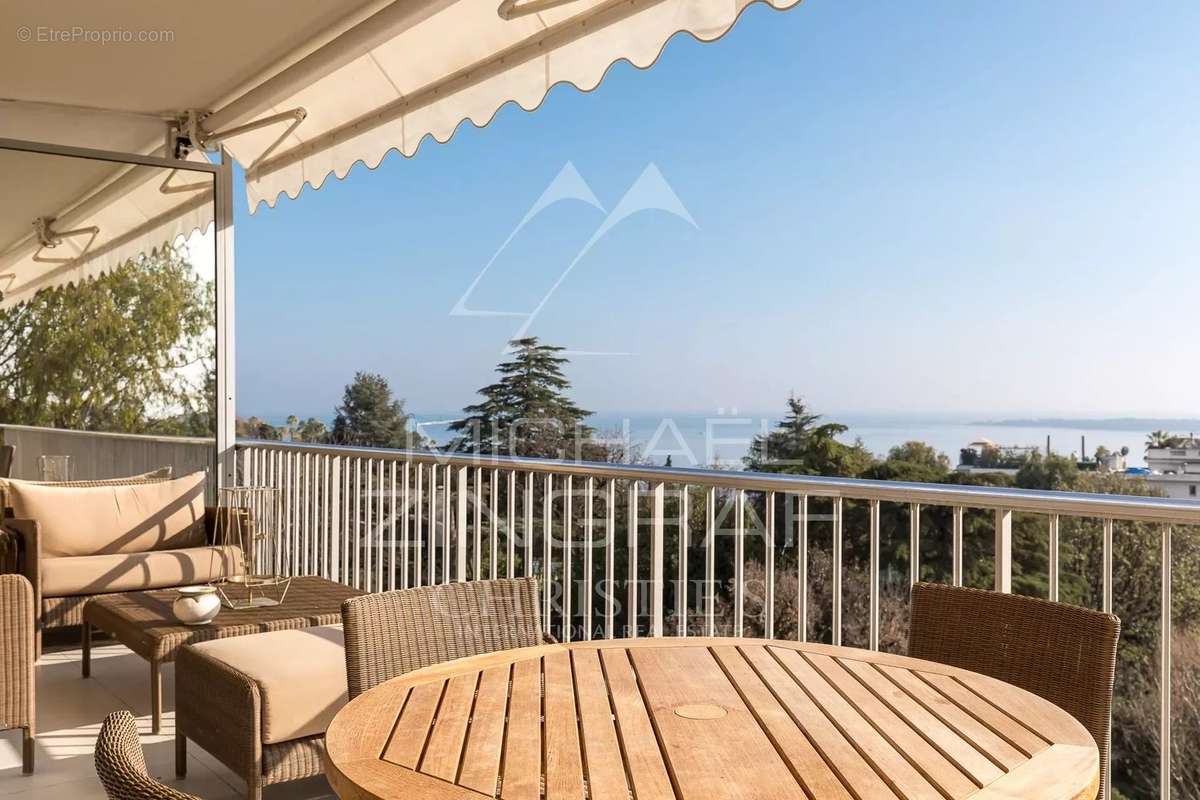 Appartement à CANNES