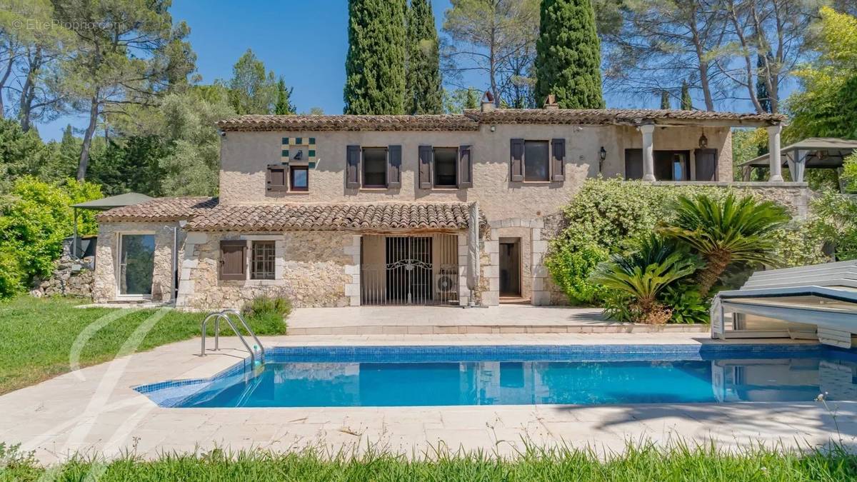 Maison à MOUGINS