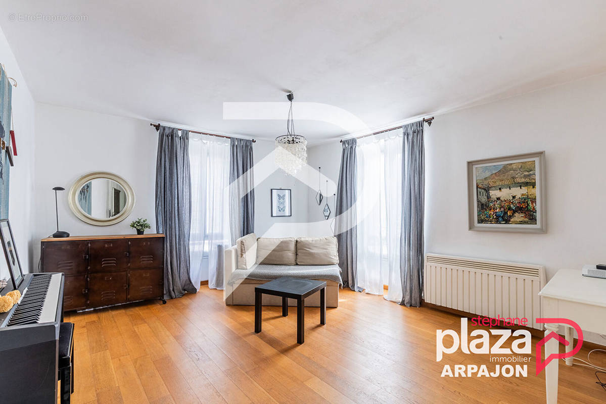 Appartement à ARPAJON