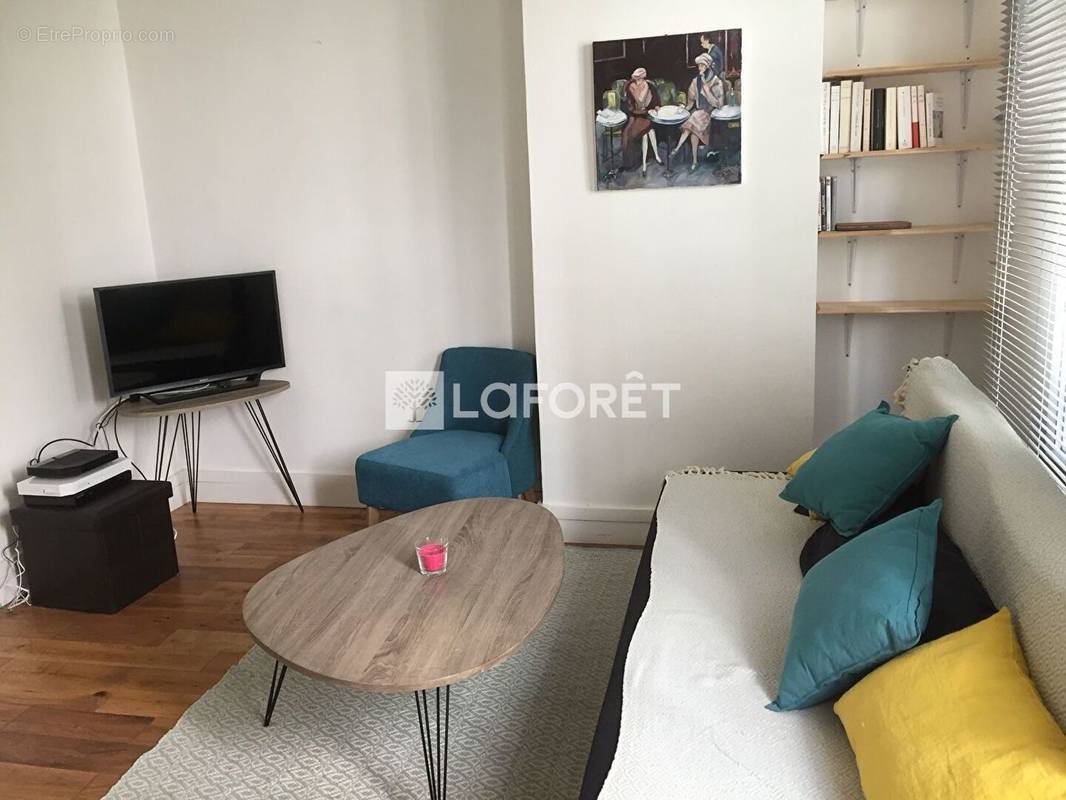 Appartement à PARIS-14E