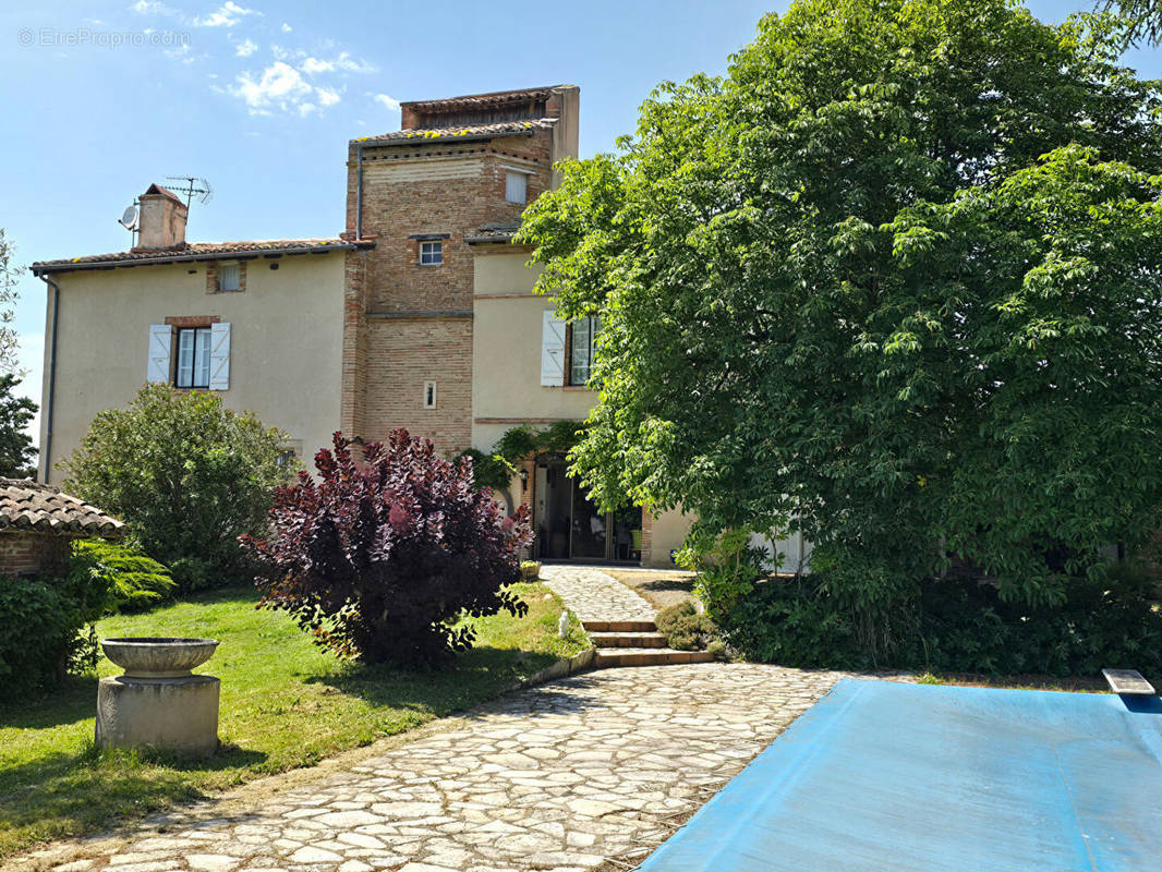 Maison à LA SALVETAT-BELMONTET