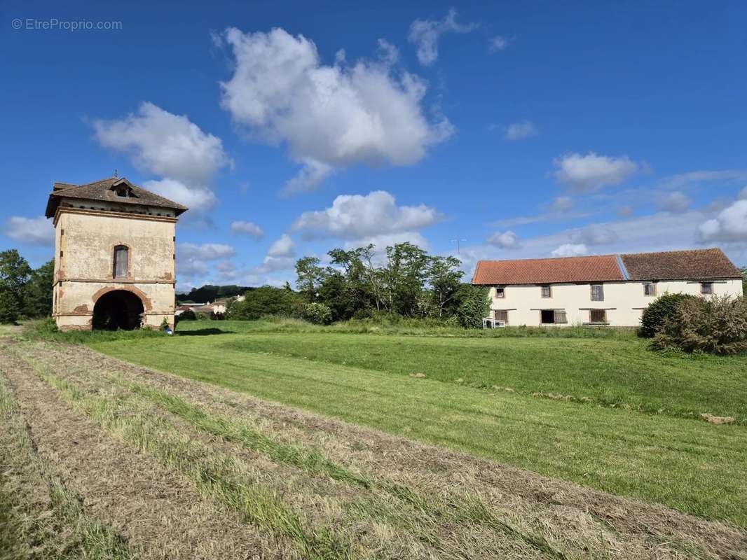 Maison à BEAUMONT-DE-LOMAGNE