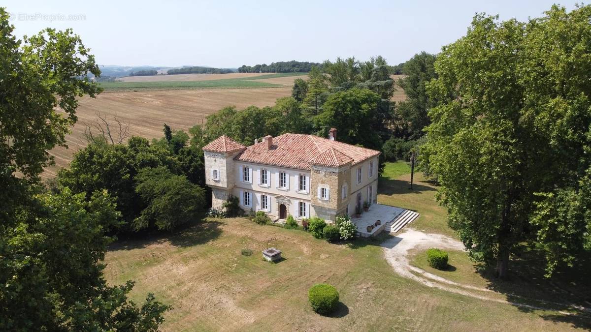 Maison à MAUVEZIN