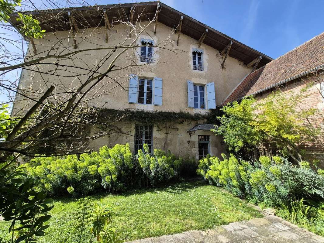 Maison à MIRADOUX