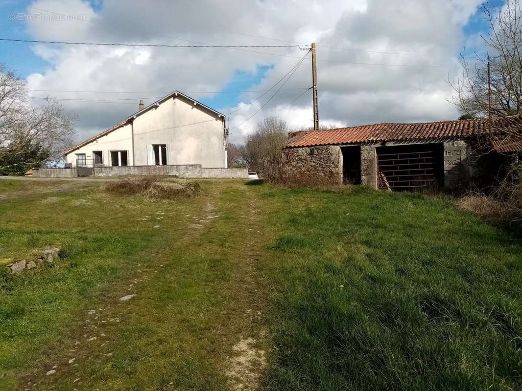 Maison à SAINT-AUBIN-LE-CLOUD