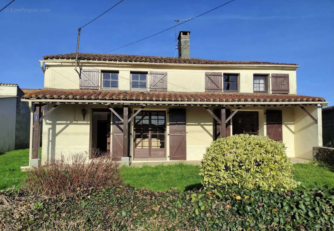 Maison à LE BEUGNON