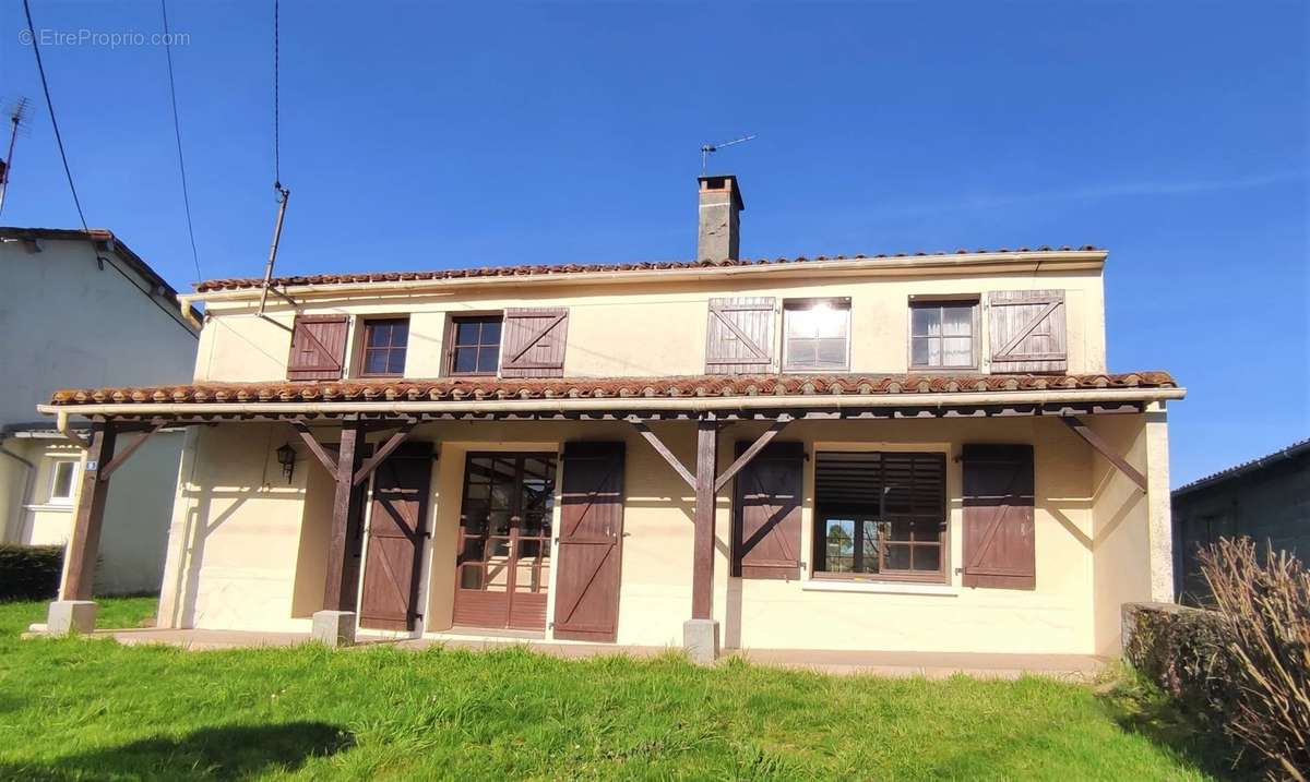 Maison à LE BEUGNON