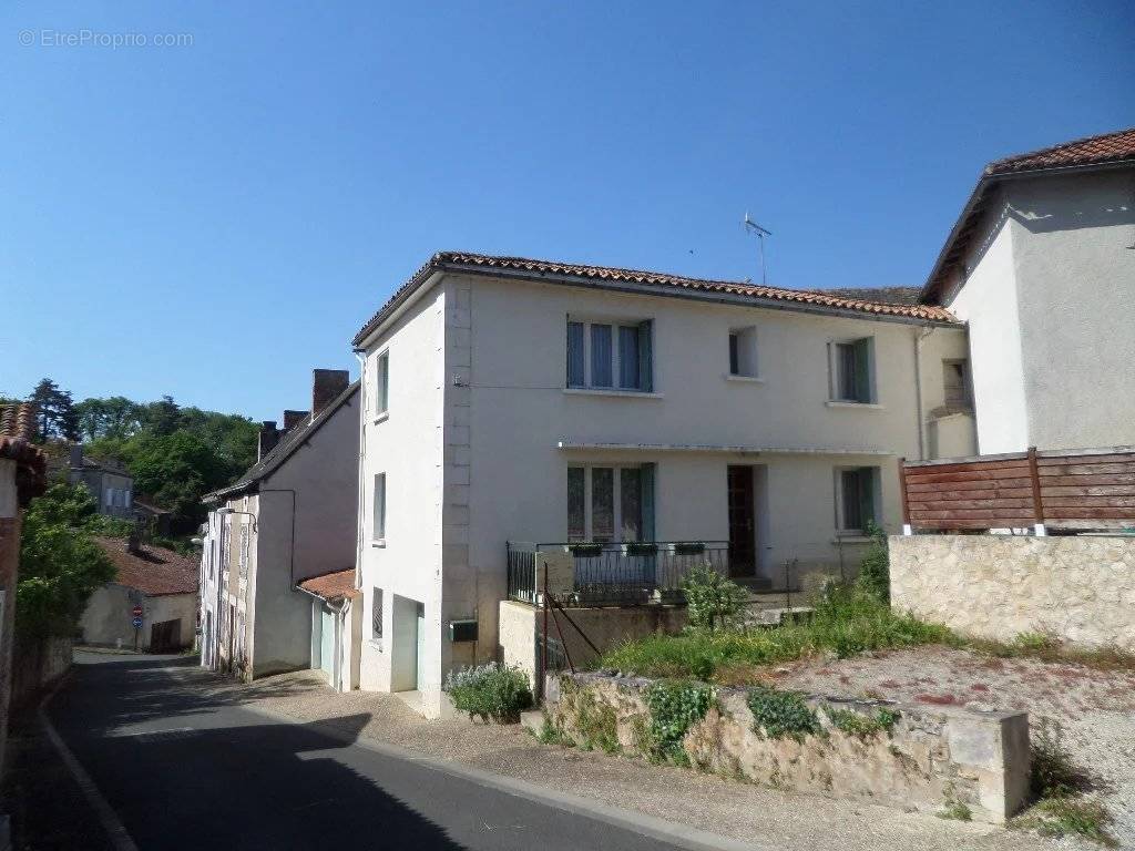 Maison à L&#039;ISLE-JOURDAIN