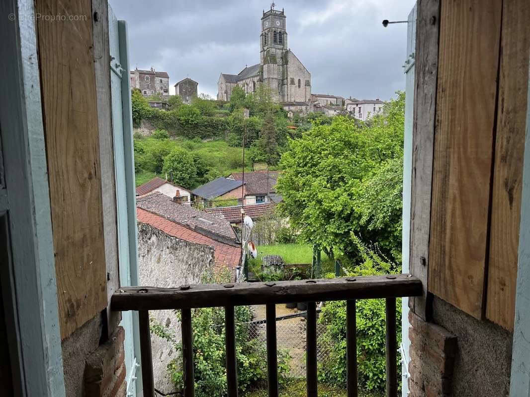 Maison à BELLAC