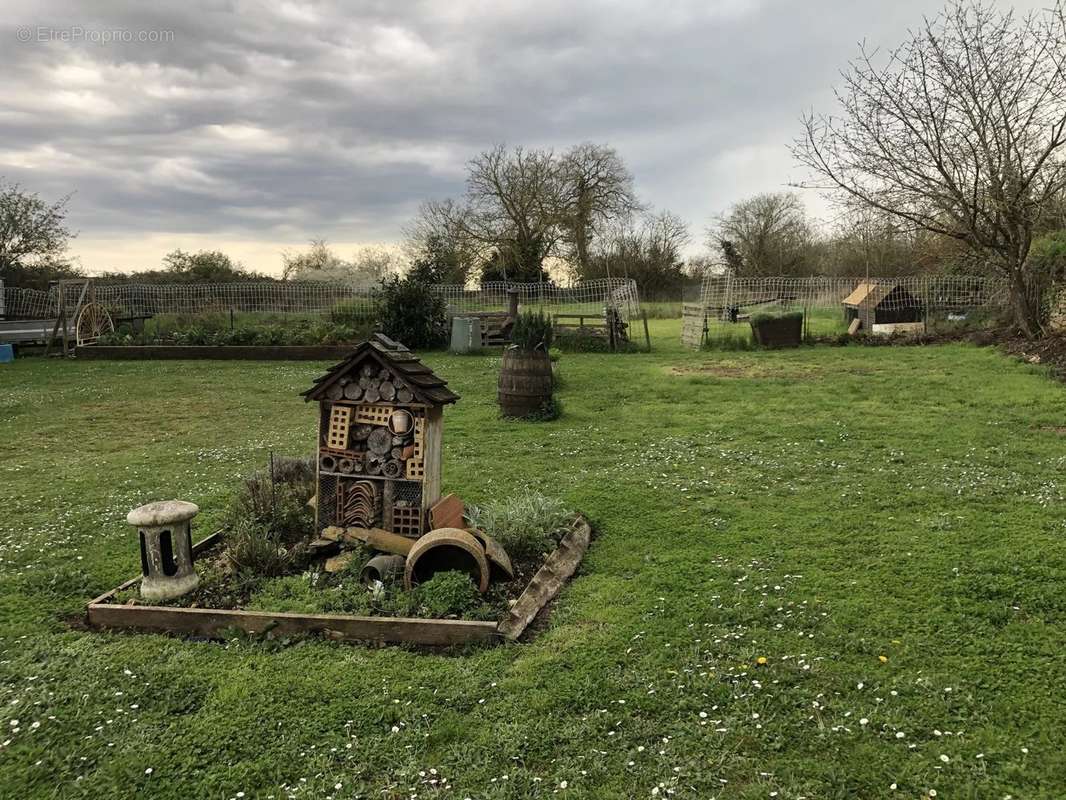 Maison à MARNES