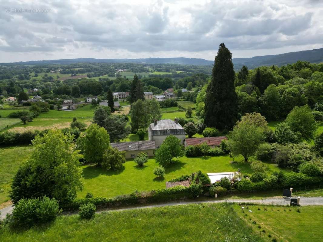 Maison à BERSAC-SUR-RIVALIER