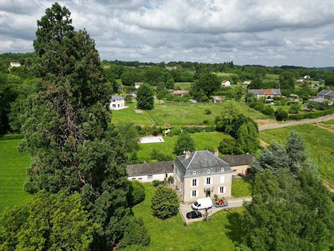 Maison à BERSAC-SUR-RIVALIER