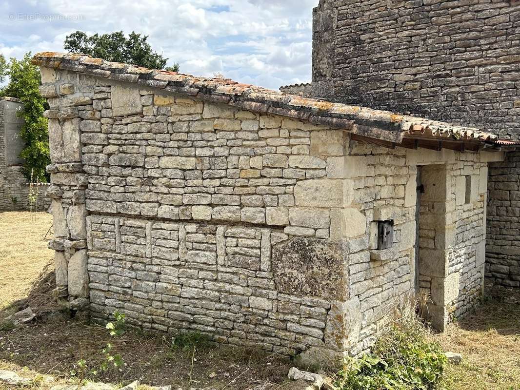 Maison à LOUBILLE