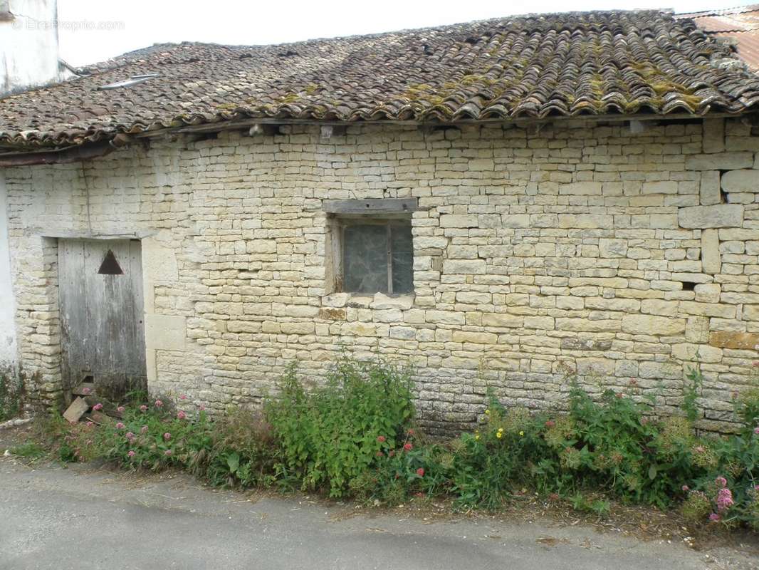 Maison à LOUBILLE