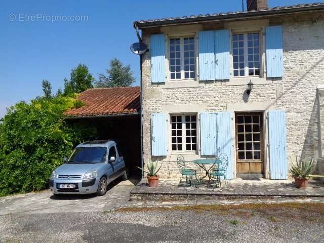 Maison à VERTEUIL-SUR-CHARENTE