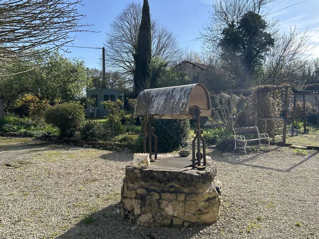 Maison à LOUBILLE