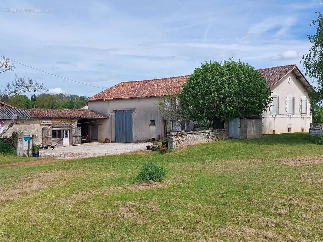 Maison à SAINT-GOURSON