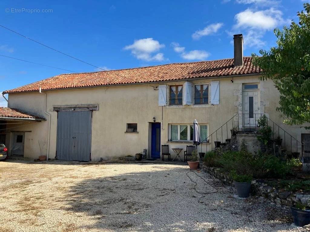 Maison à SAINT-GOURSON