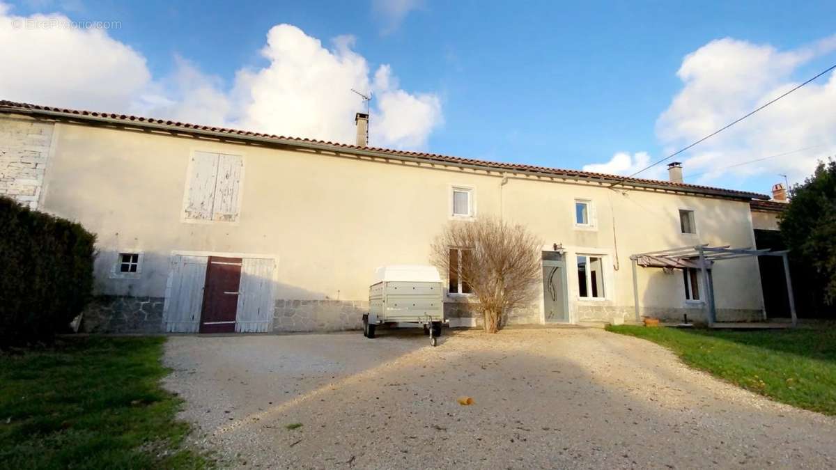 Maison à CHAUNAY