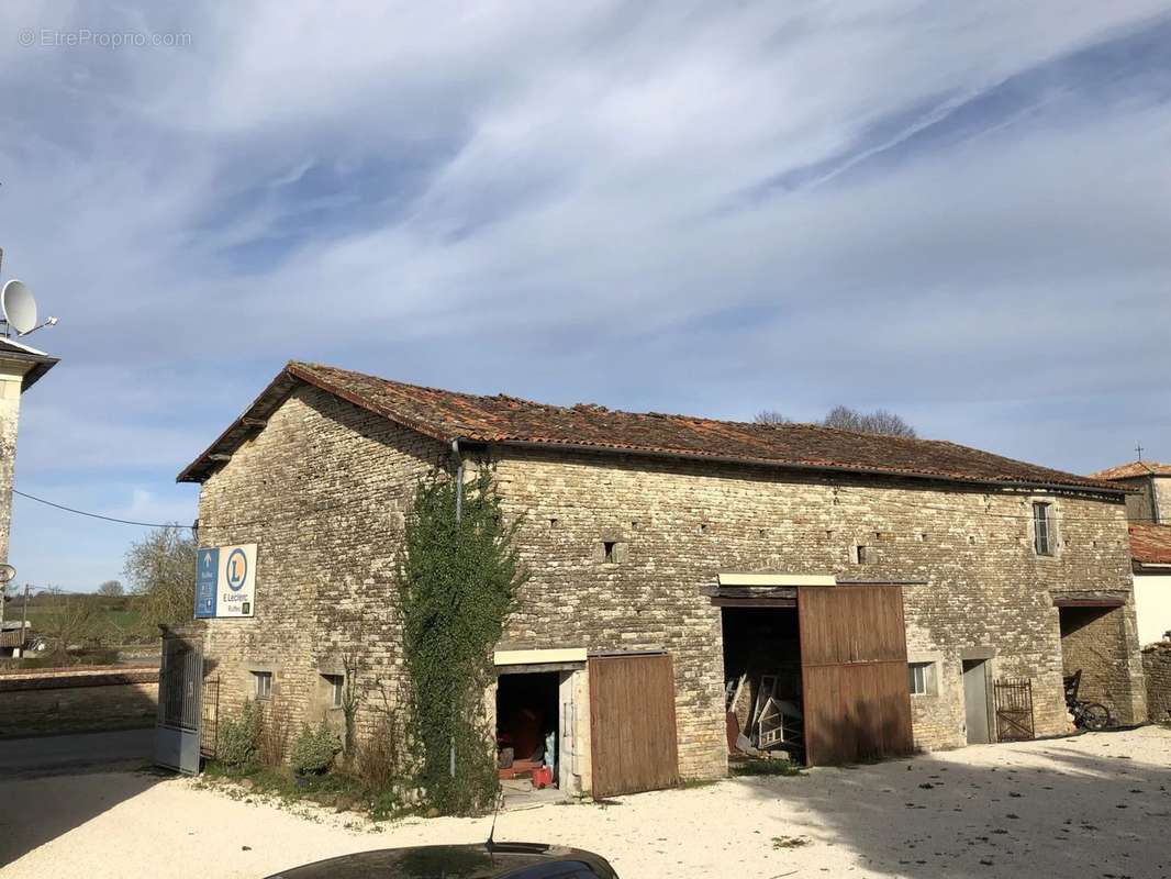 Maison à VILLEFAGNAN