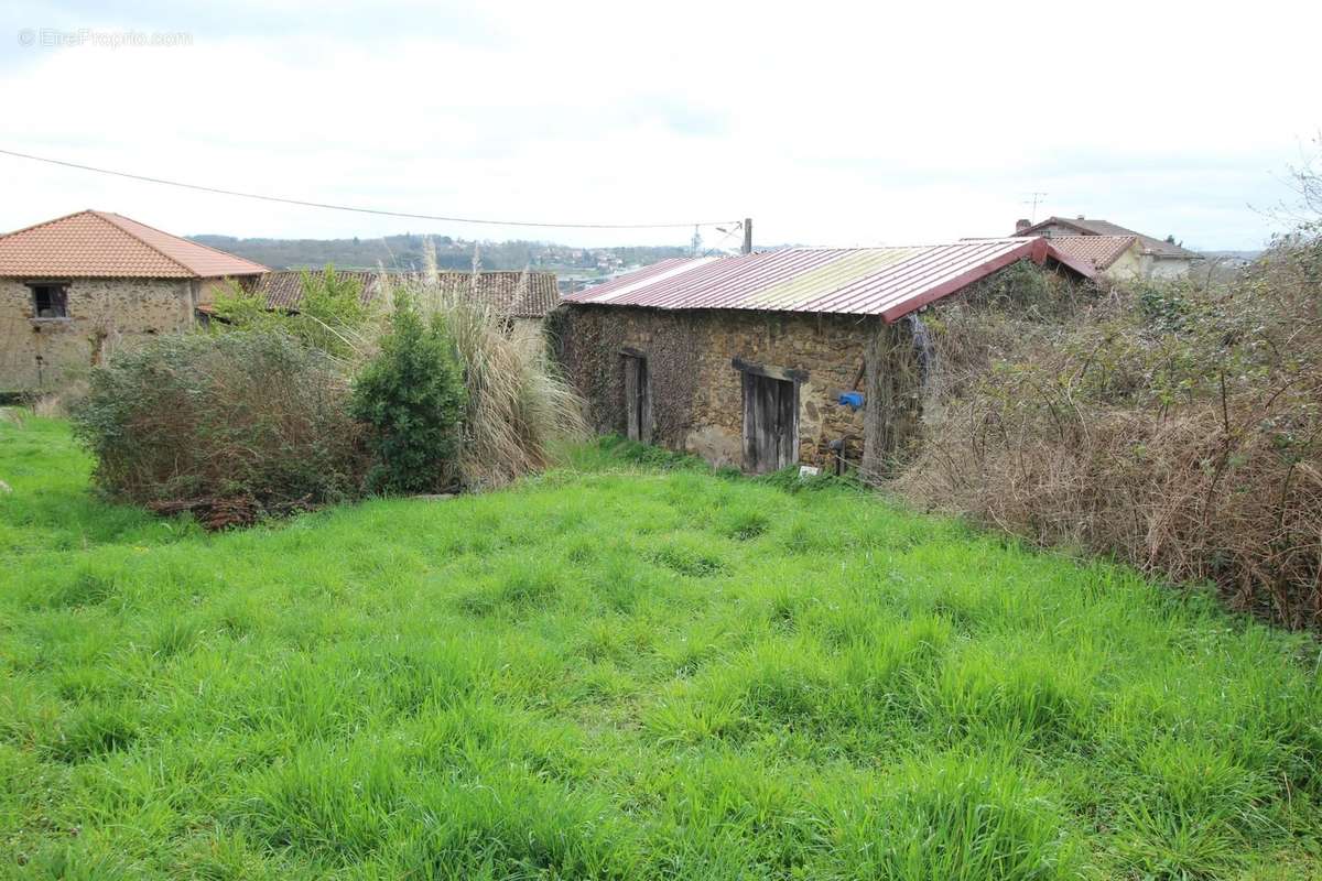 Maison à ETAGNAC