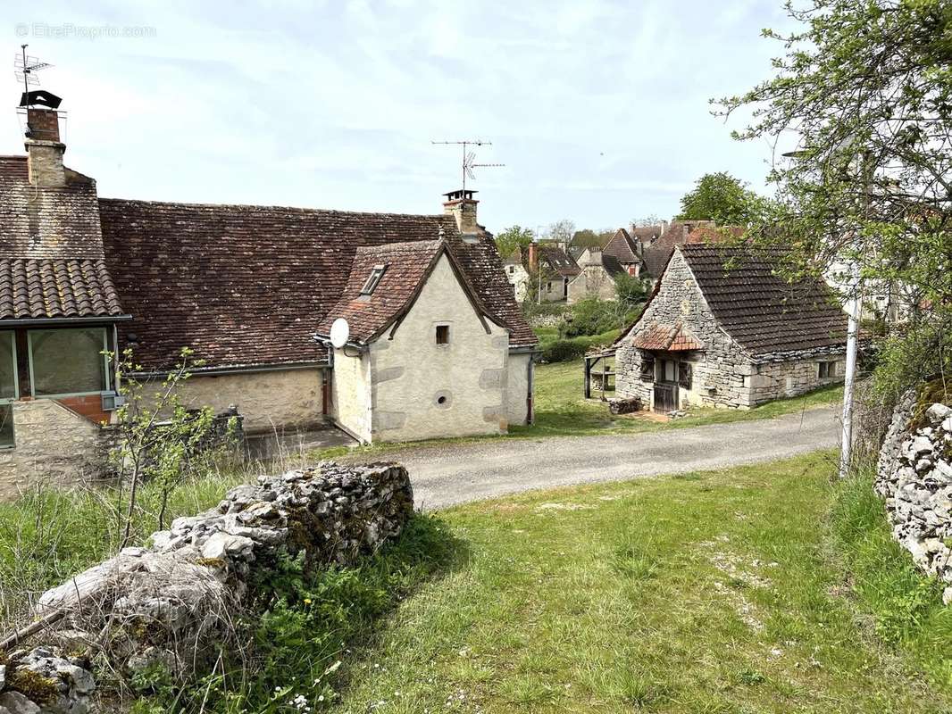 Maison à CANIAC-DU-CAUSSE