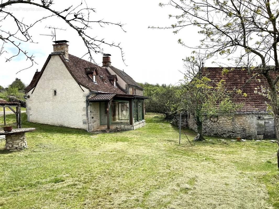 Maison à CANIAC-DU-CAUSSE