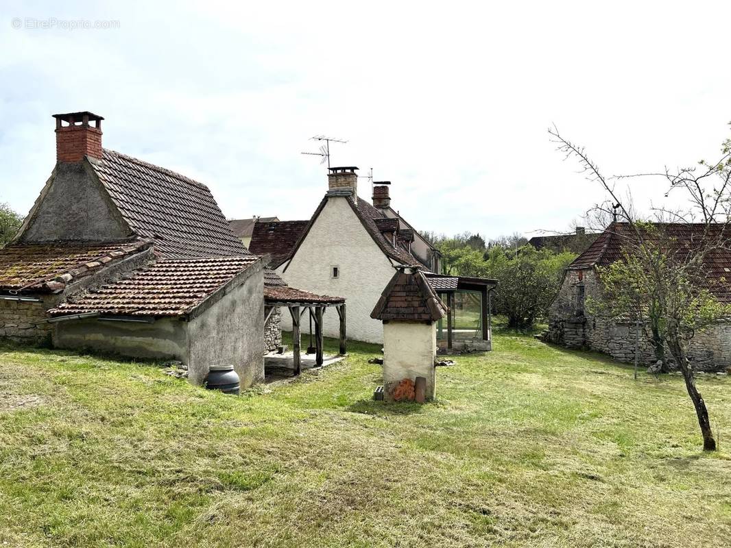 Maison à CANIAC-DU-CAUSSE