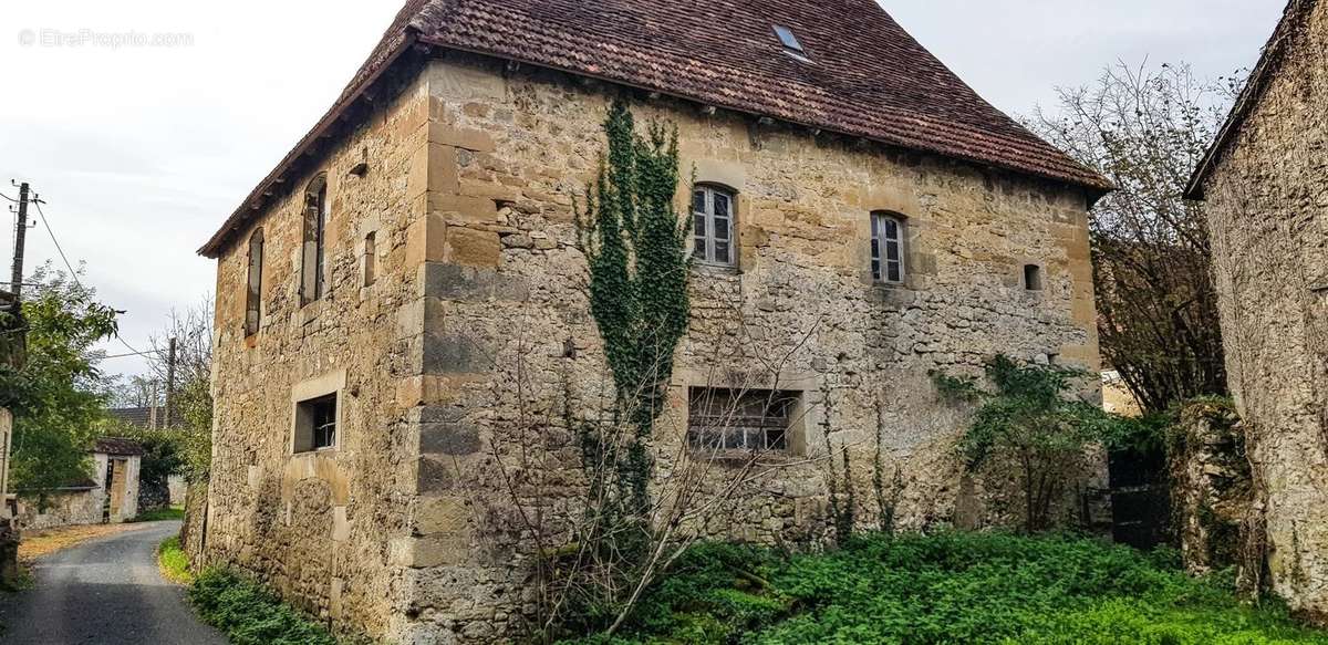 Maison à BEAULIEU-SUR-DORDOGNE