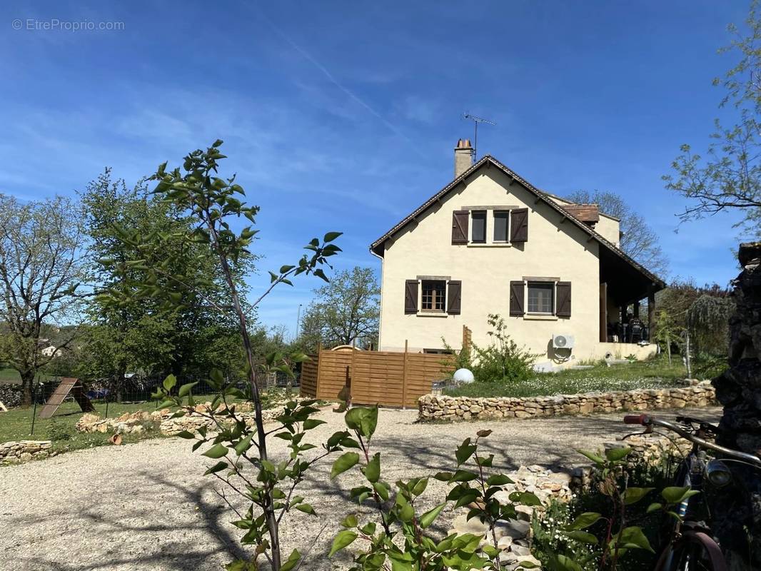 Maison à LIMOGNE-EN-QUERCY