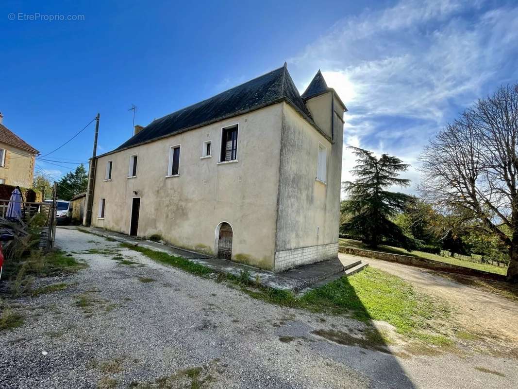 Maison à SAINT-MARTIAL-DE-NABIRAT