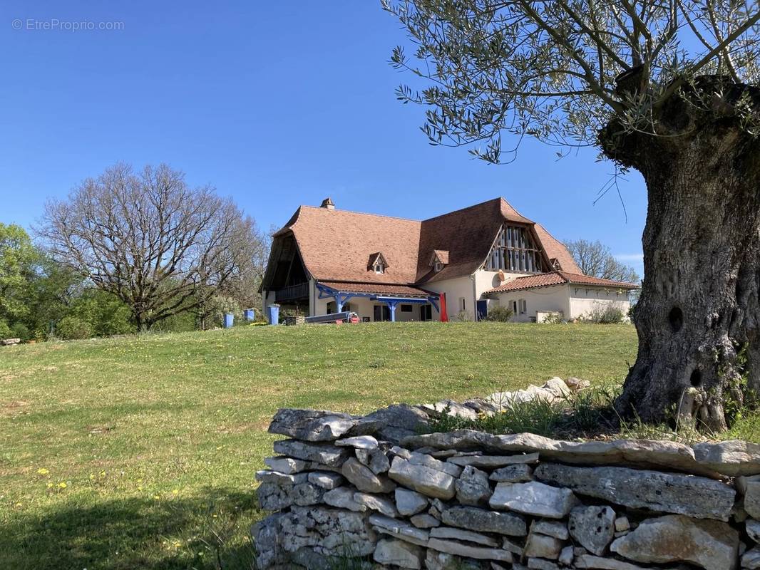 Maison à BRENGUES