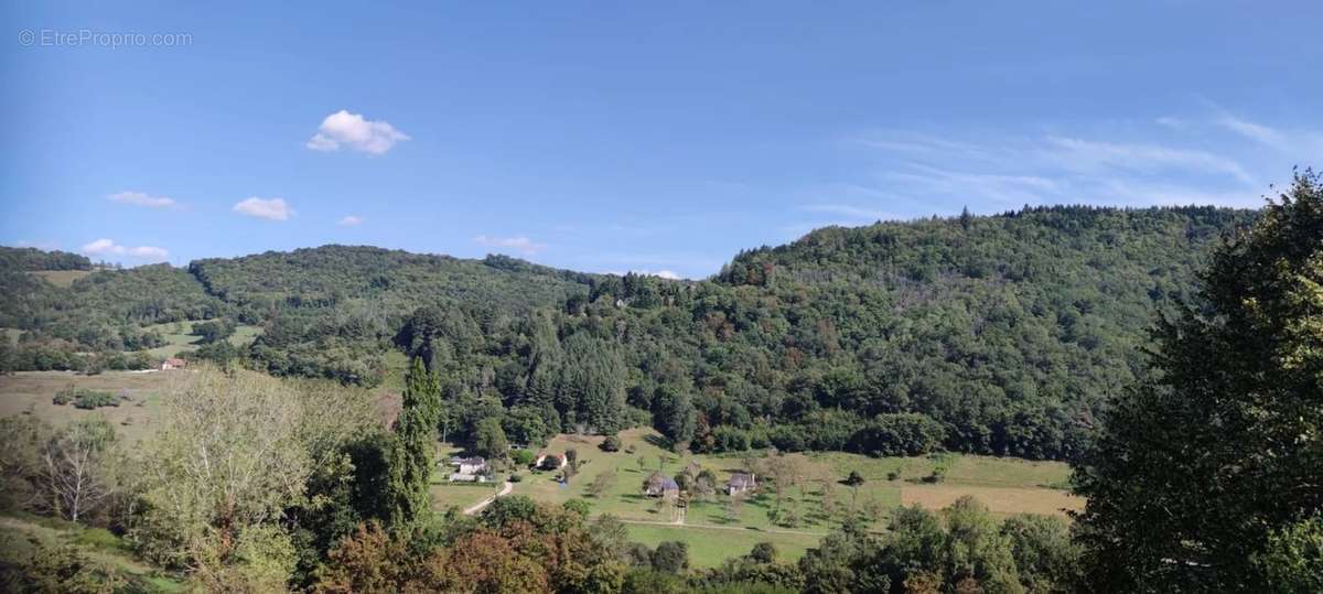 Maison à LAVAL-DE-CERE