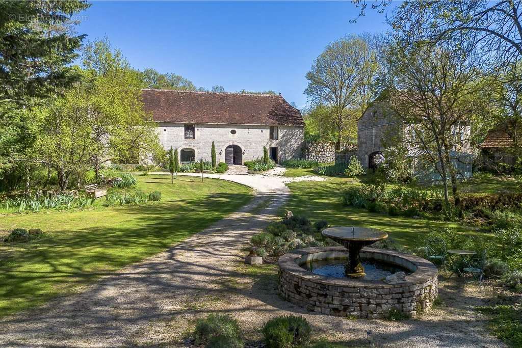 Maison à VILLENEUVE