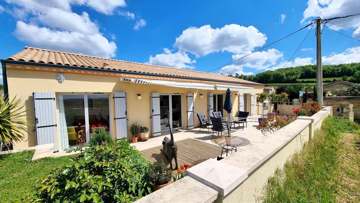 Maison à SAINT-EMILION