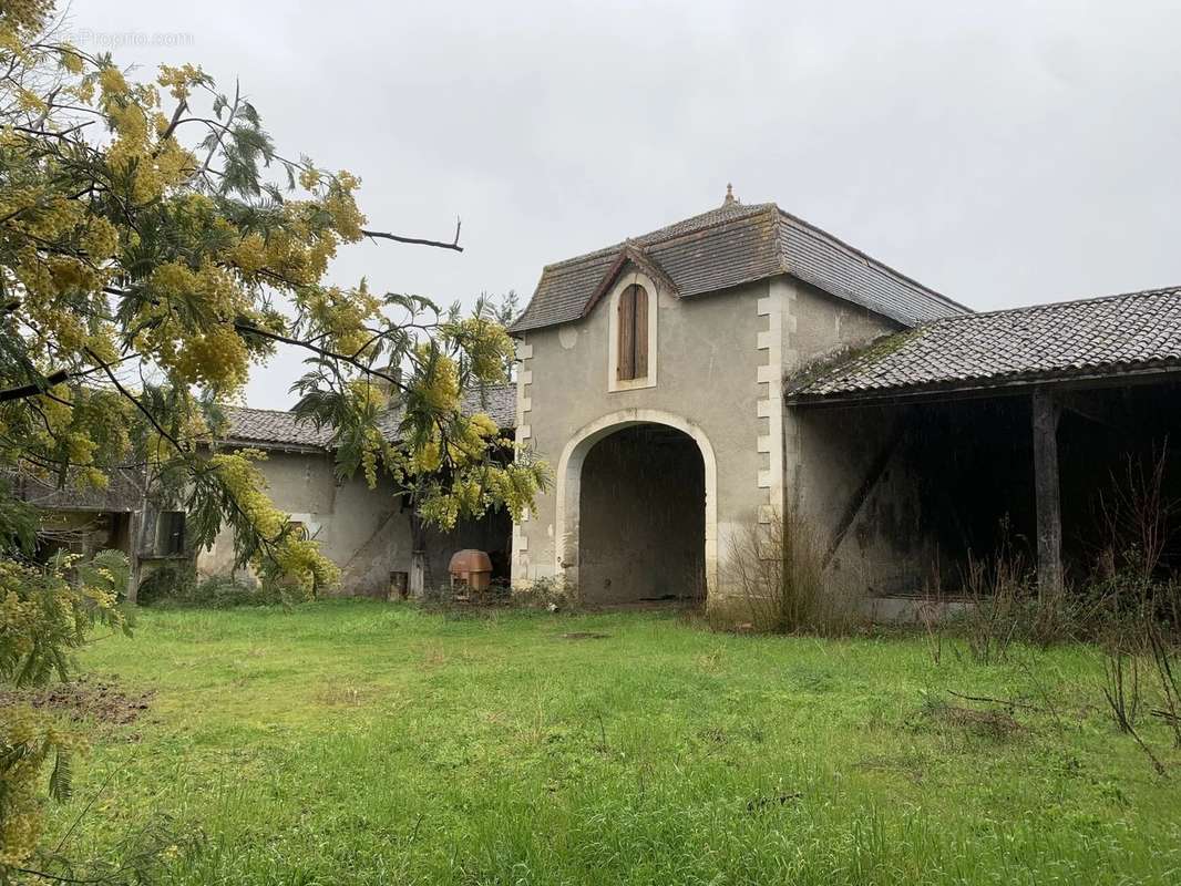 Maison à GENSAC