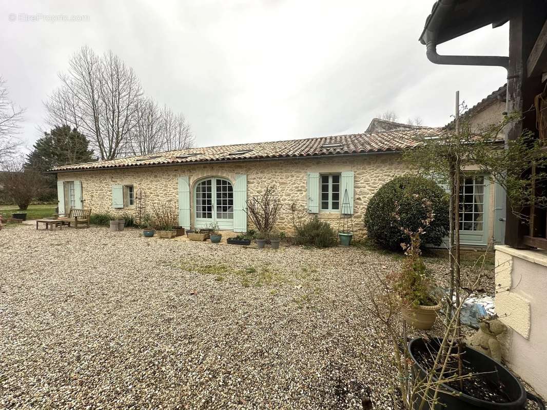 Maison à SAUVETERRE-DE-GUYENNE