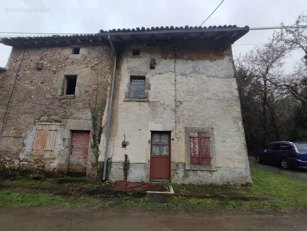 Maison à ORADOUR-SUR-VAYRES