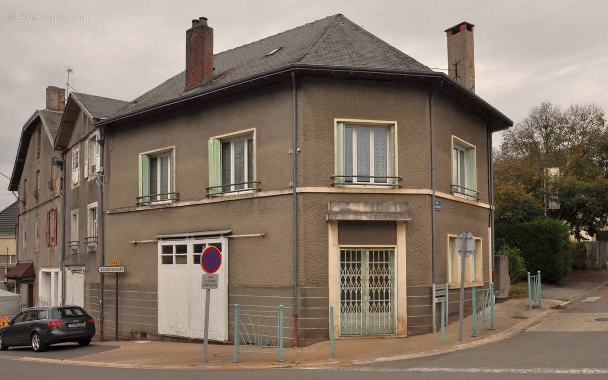 Maison à ORADOUR-SUR-VAYRES