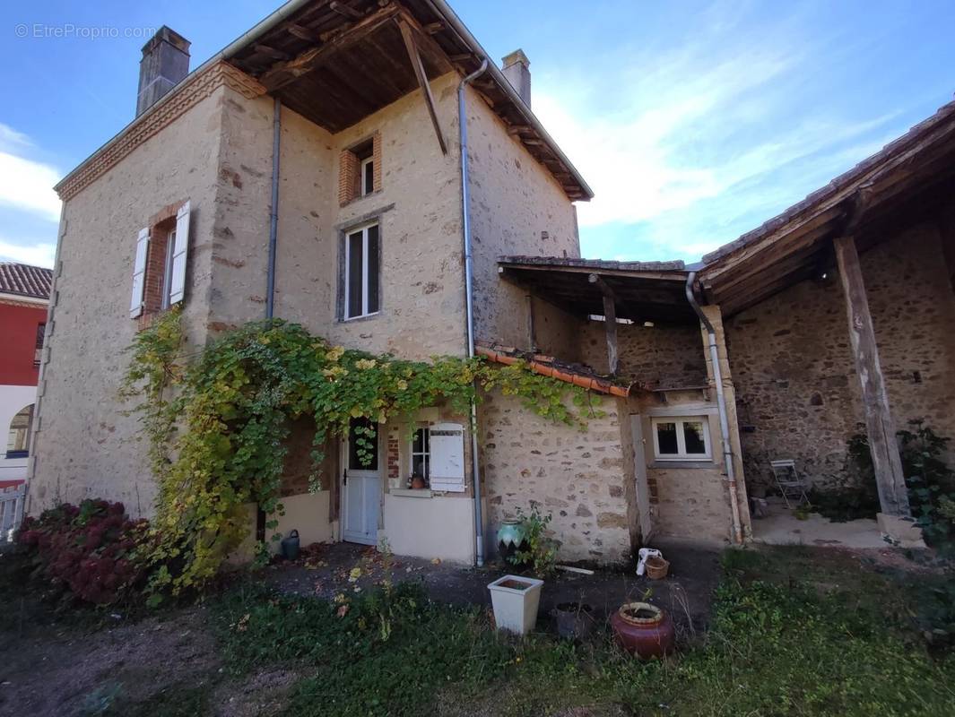 Maison à VAYRES