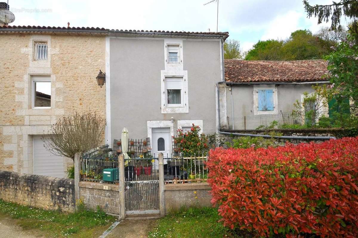 Maison à LA ROCHEFOUCAULD