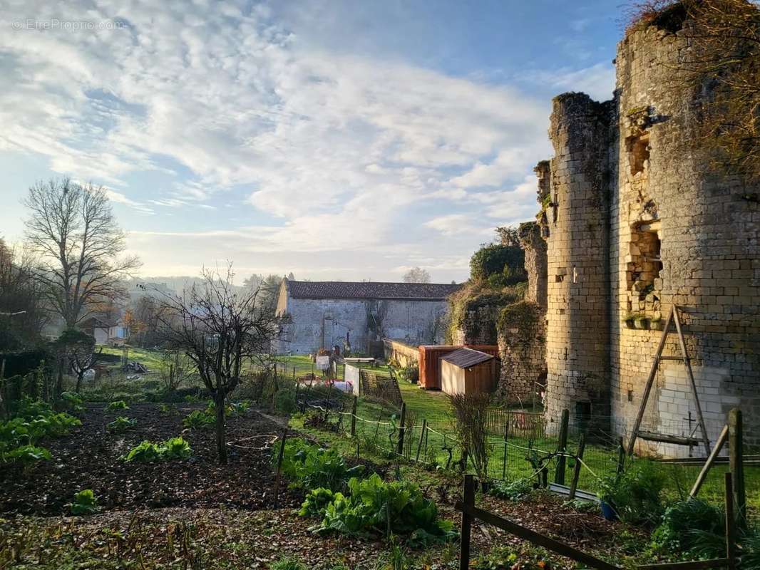 Maison à LA ROCHEFOUCAULD